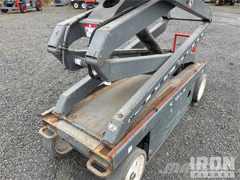 SkyJack SJ III 3226 Electric Scissor Lift 剪叉式升降机