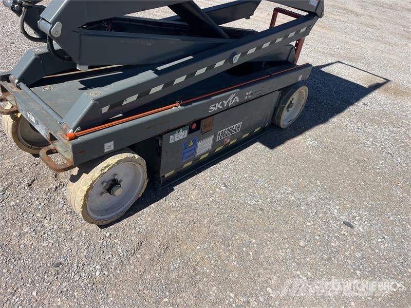 SkyJack SJ III 3226 Electric Scissor Lift رافعات مقصية الشكل