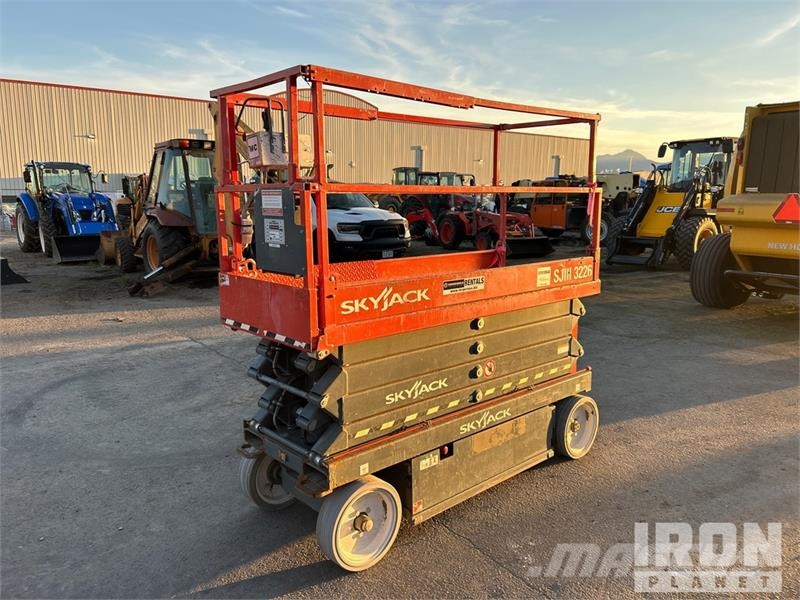SkyJack SJ III 3226 Electric Scissor Lift Plataformas tijera