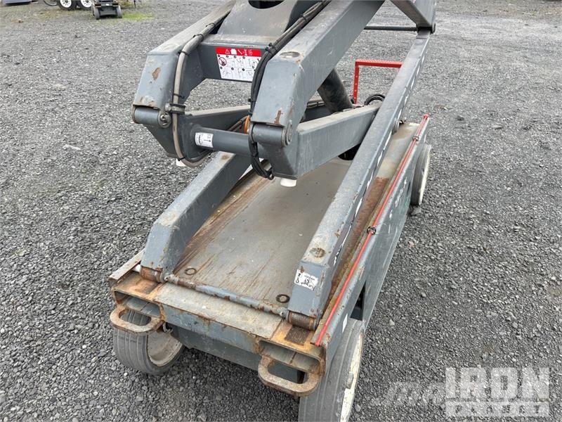 SkyJack SJ III 3226 Electric Scissor Lift 剪叉式升降机