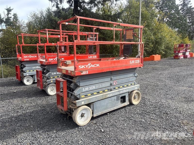 SkyJack SJ III 3226 Electric Scissor Lift Käärtõstukid
