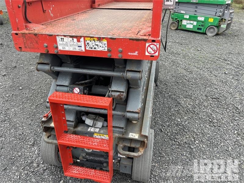 SkyJack SJ III 3226 Electric Scissor Lift 剪叉式升降机