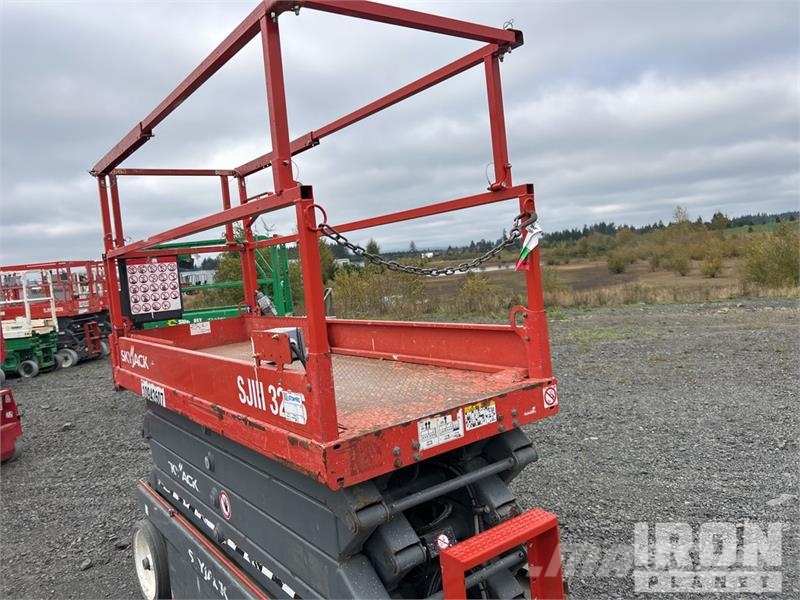 SkyJack SJ III 3226 Electric Scissor Lift 剪叉式升降机