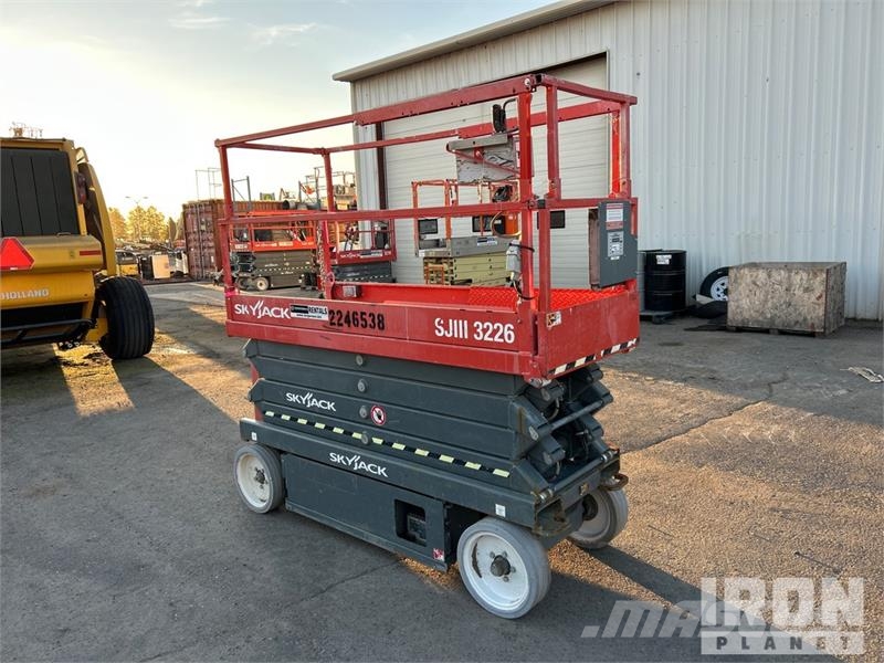 SkyJack SJ III 3226 Electric Scissor Lift Plataformas tijera