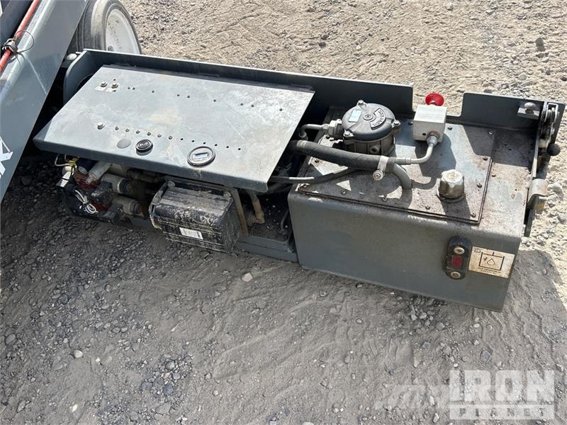 SkyJack SJ III 3226 Electric Scissor Lift Ollós emelők
