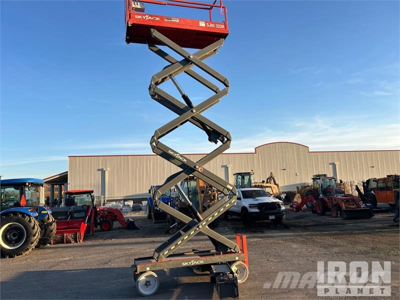 SkyJack SJ III 3226 Electric Scissor Lift Plataformas tijera
