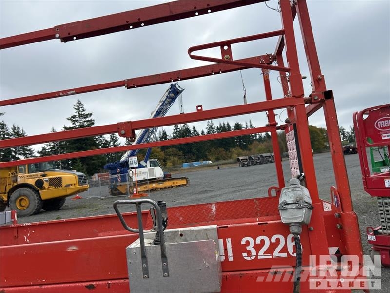 SkyJack SJ III 3226 Electric Scissor Lift 剪叉式升降机