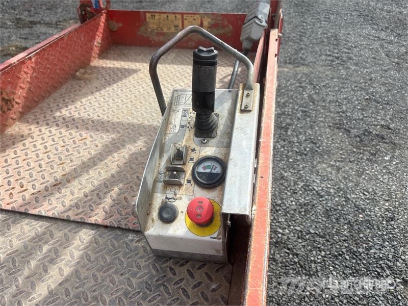 SkyJack SJ III 3226 Electric Scissor Lift Käärtõstukid
