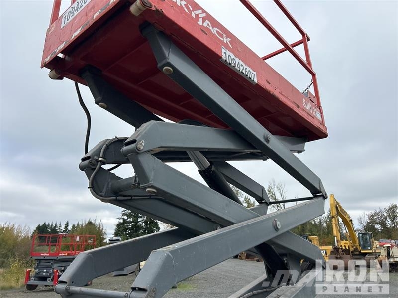 SkyJack SJ III 3226 Electric Scissor Lift 剪叉式升降机