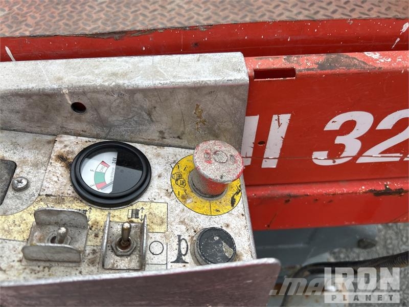 SkyJack SJ III 3226 Electric Scissor Lift 剪叉式升降机