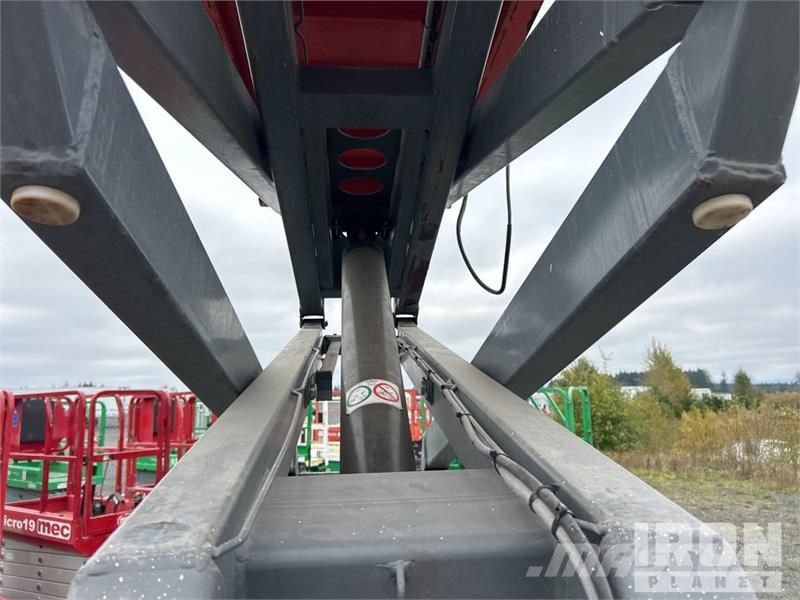 SkyJack SJ III 3226 Electric Scissor Lift 剪叉式升降机