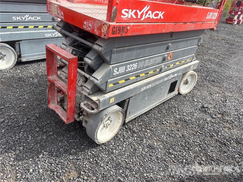 SkyJack SJ III 3226 Electric Scissor Lift Käärtõstukid