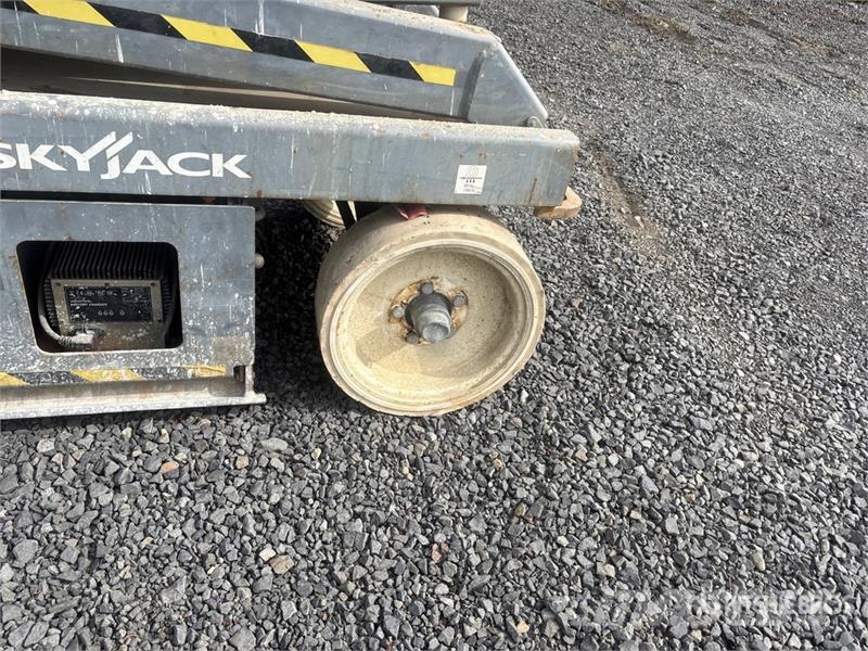 SkyJack SJ III 3226 Electric Scissor Lift Käärtõstukid