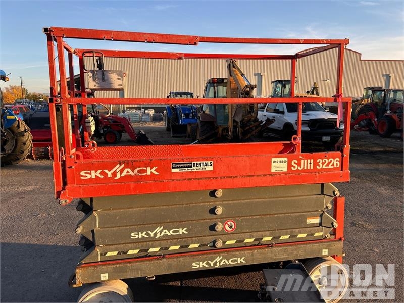 SkyJack SJ III 3226 Electric Scissor Lift Plataformas tijera