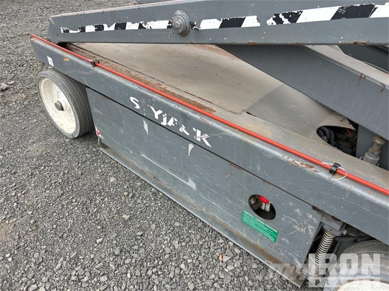 SkyJack SJ III 3226 Electric Scissor Lift 剪叉式升降机