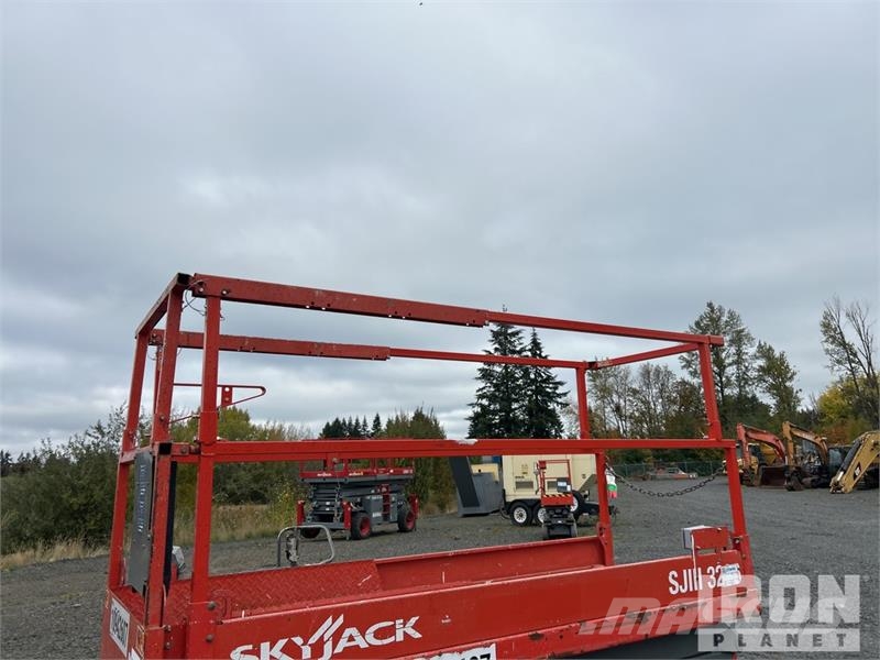 SkyJack SJ III 3226 Electric Scissor Lift 剪叉式升降机