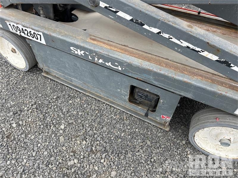 SkyJack SJ III 3226 Electric Scissor Lift 剪叉式升降机