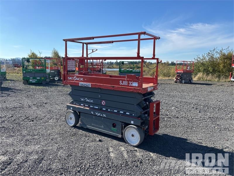 SkyJack SJ III 3226 Electric Scissor Lift 剪叉式升降机