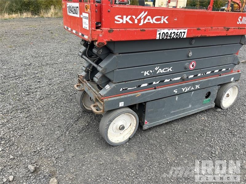 SkyJack SJ III 3226 Electric Scissor Lift 剪叉式升降机
