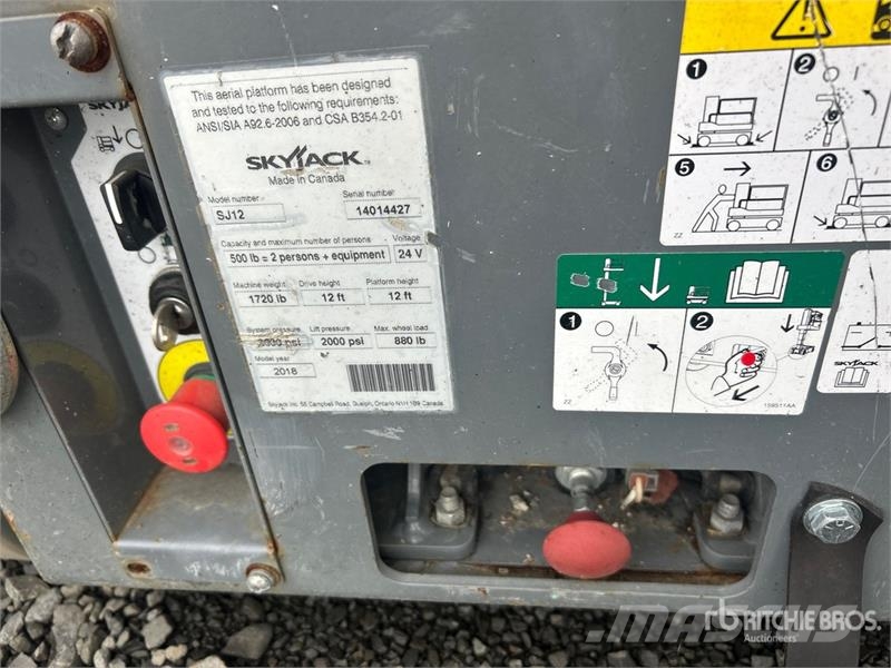 SkyJack SJ12 Plataformas con jaula de elevación