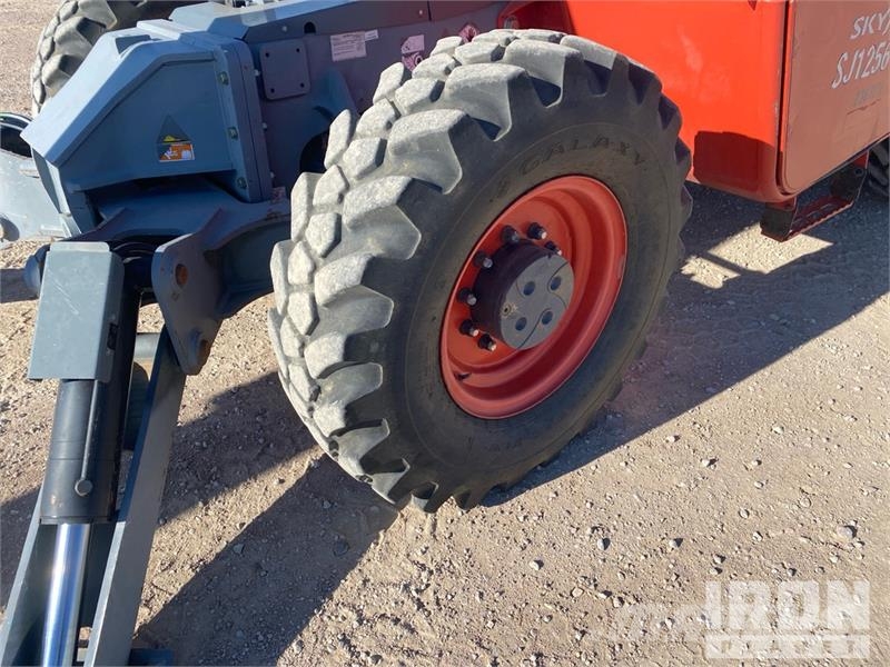SkyJack SJ1256 TH Telehandler Teleskoplæssere
