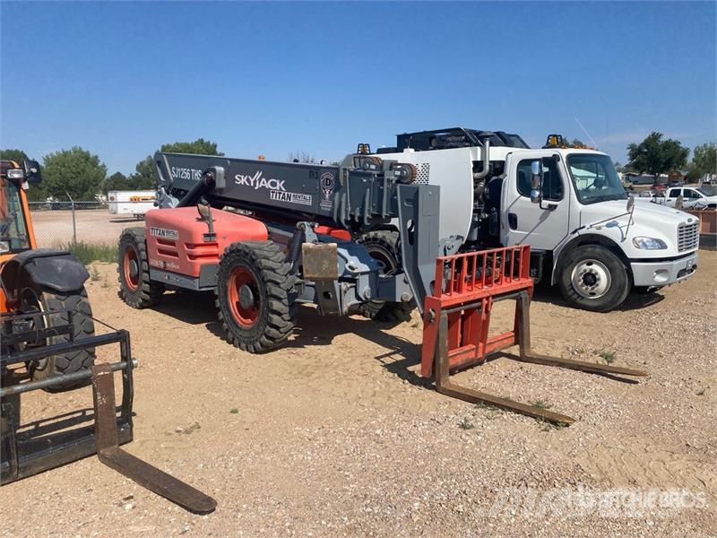 SkyJack SJ1256 TH Telehandler مناولات متداخلة