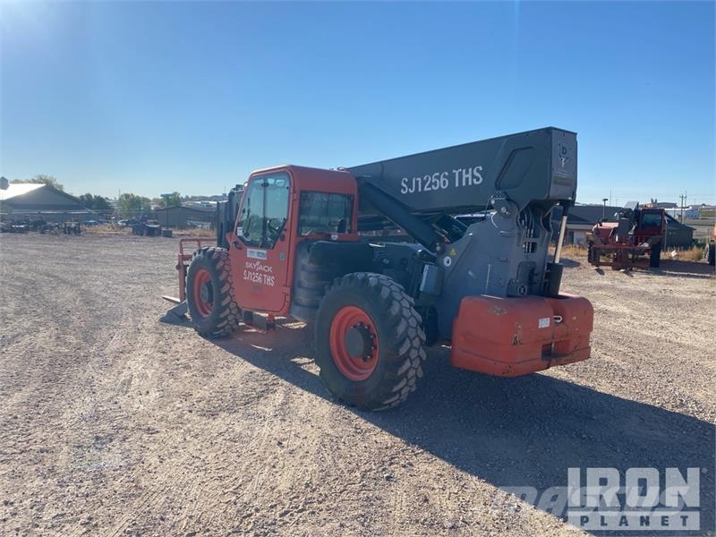 SkyJack SJ1256 THS Telehandler Carretillas telescópicas