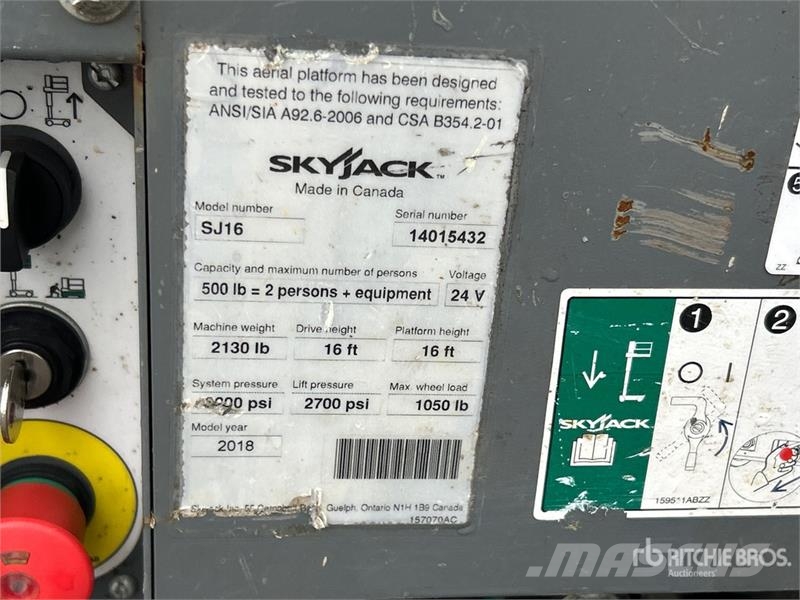 SkyJack SJ16 Plataformas con jaula de elevación