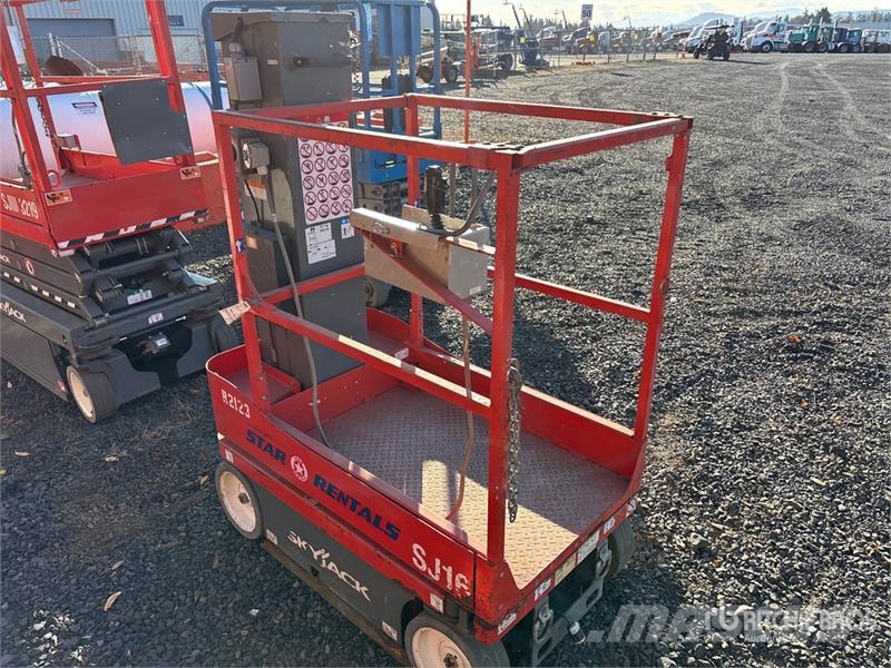 SkyJack SJ16 رافعات السارية الرأسية