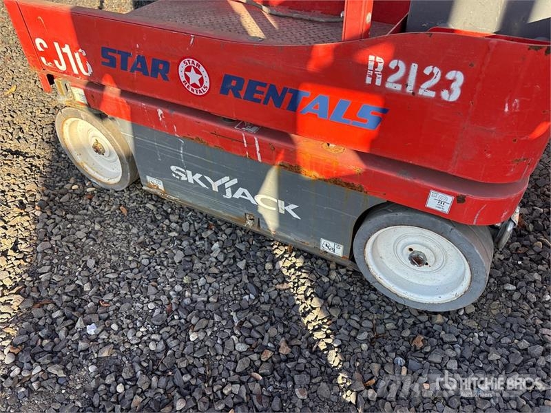 SkyJack SJ16 رافعات السارية الرأسية