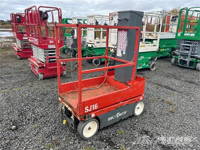 SkyJack SJ16 Plataformas con jaula de elevación