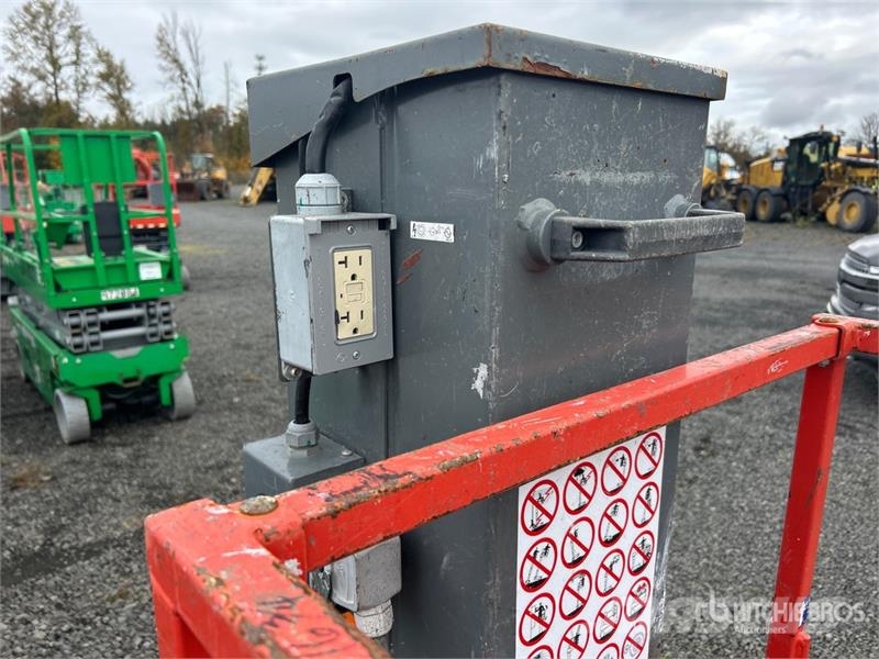 SkyJack SJ16 Plataformas con jaula de elevación