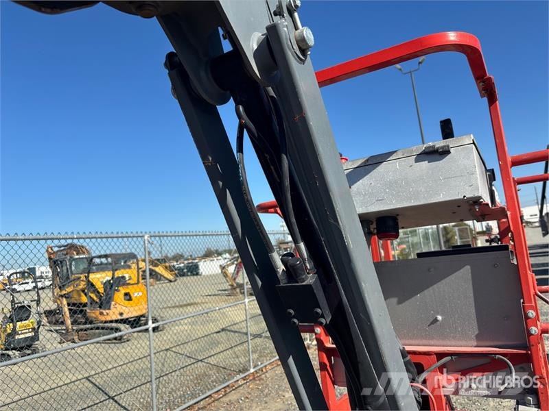 SkyJack SJ30ARJE Electric Articulating Boom Lift 관절형 전동이동 리프트