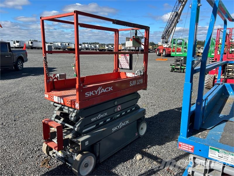 SkyJack SJ3219 Electric Scissor Lift Scissor lifts