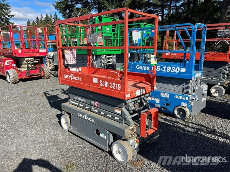 SkyJack SJ3219 Electric Scissor Lift Scissor lifts