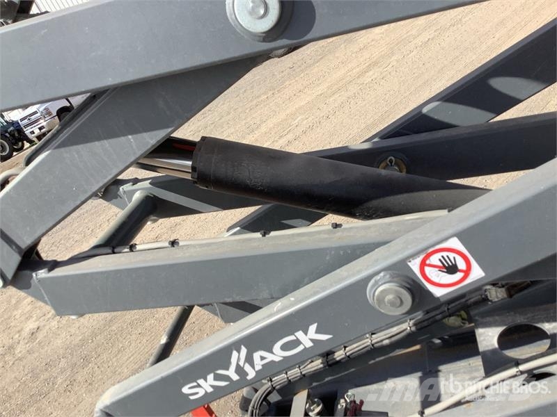 SkyJack SJ3219 Electric Scissor Lift Scissor lifts