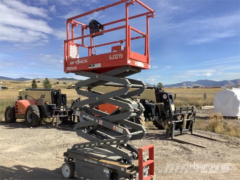 SkyJack SJ3219 Electric Scissor Lift Scissor lifts