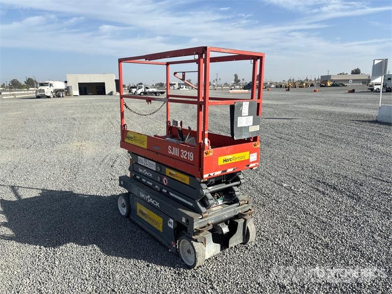 SkyJack SJ3219 Electric Scissor Lift Škarjaste dvižne ploščadi