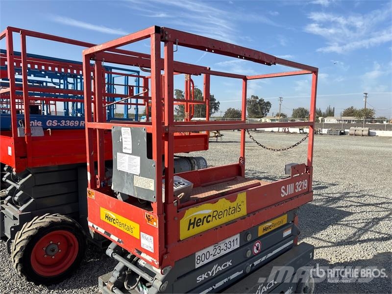 SkyJack SJ3219 Electric Scissor Lift Škarjaste dvižne ploščadi