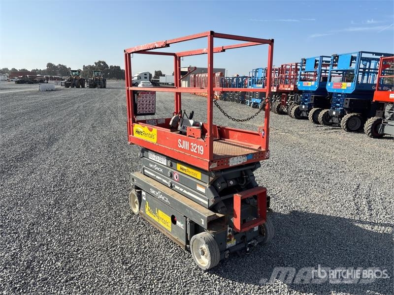 SkyJack SJ3219 Electric Scissor Lift Škarjaste dvižne ploščadi