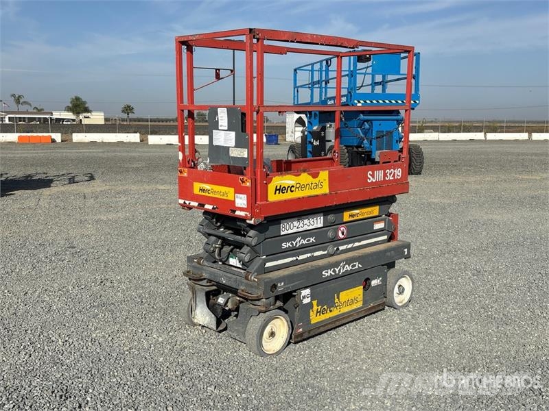 SkyJack SJ3219 Electric Scissor Lift Škarjaste dvižne ploščadi