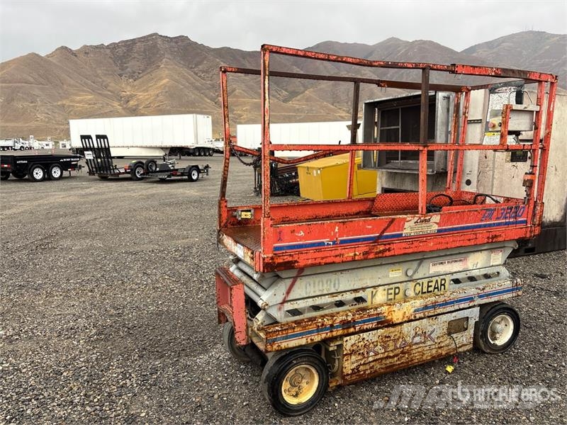 SkyJack SJ3220 Scissor lifts