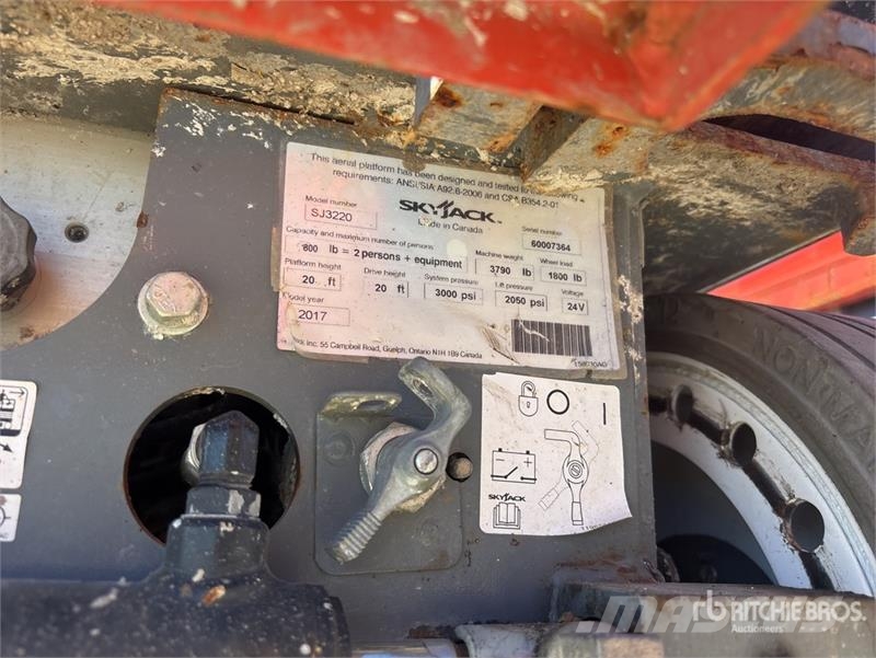 SkyJack SJ3220 Ollós emelők