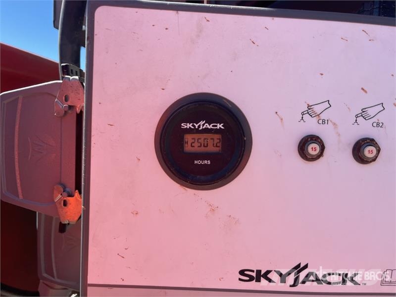 SkyJack SJ40T 4WD Diesel Telescopic Boom Lift Teleskoop poomtõstukid