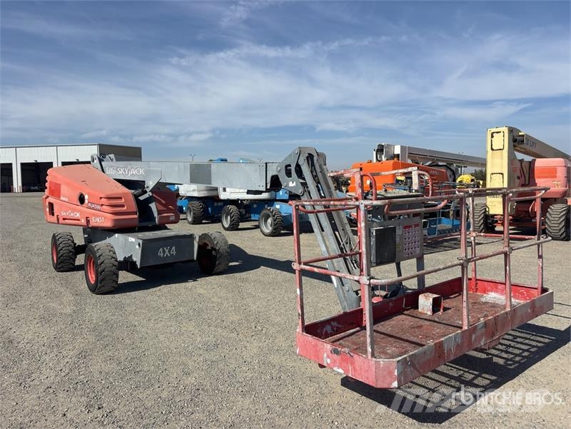 SkyJack SJ45T 2WD Diesel Telescopic Boom Lift رافعات سلة تلسكوبية