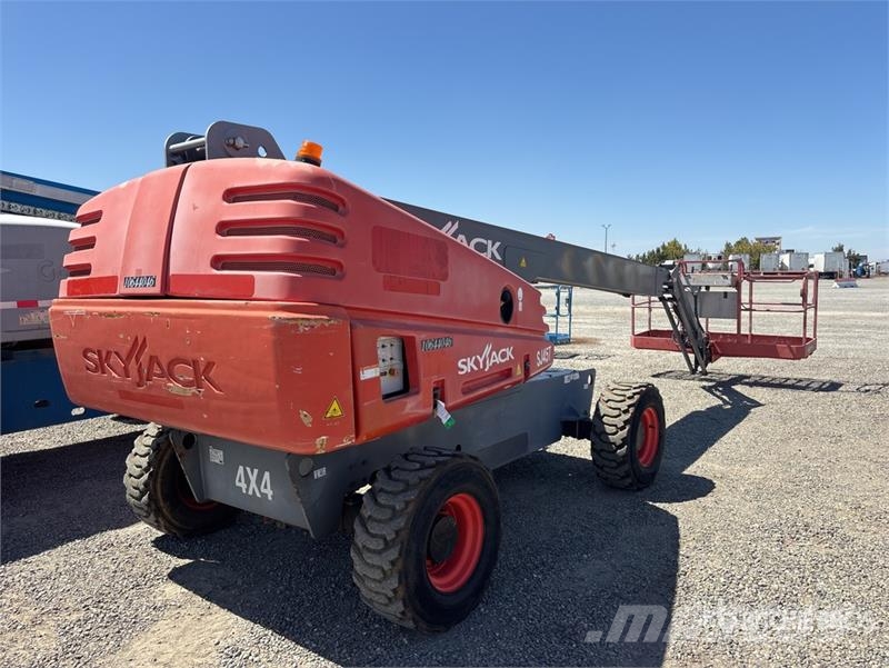 SkyJack SJ45T 4WD Diesel Telescopic Boom Lift Telescoophoogwerkers