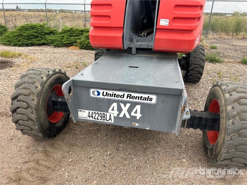 SkyJack SJ45T 4WD Diesel Telescopic Boom Lift Nacelles télescopiques