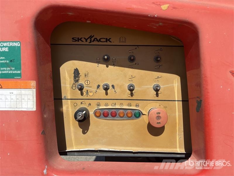 SkyJack SJ45T 4WD Diesel Telescopic Boom Lift Nacele cu brat telescopic