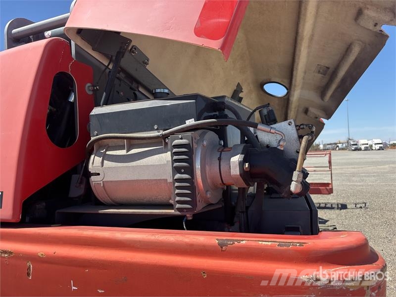 SkyJack SJ45T 4WD Diesel Telescopic Boom Lift Telescoophoogwerkers