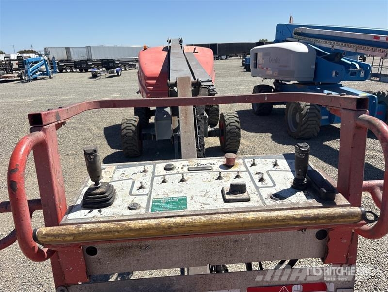 SkyJack SJ45T 4WD Diesel Telescopic Boom Lift Telescoophoogwerkers